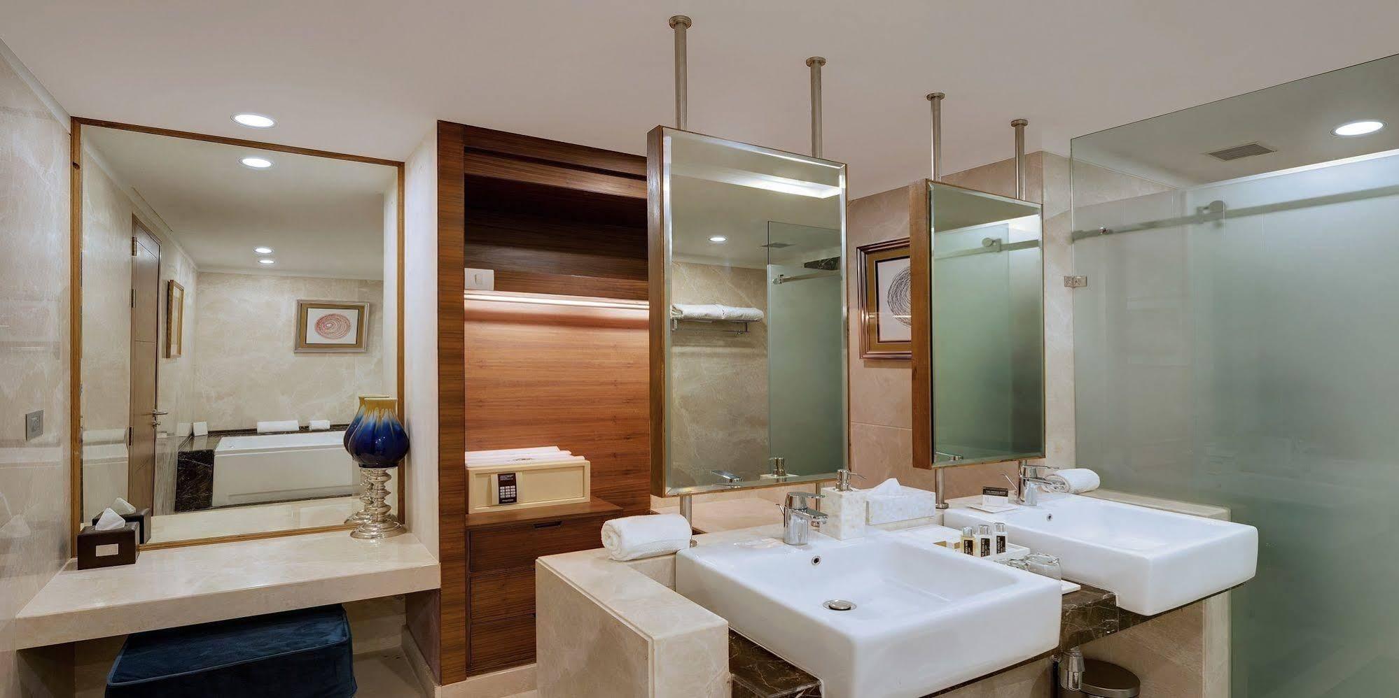 Sayaji Kolhapur Hotell Exteriör bild