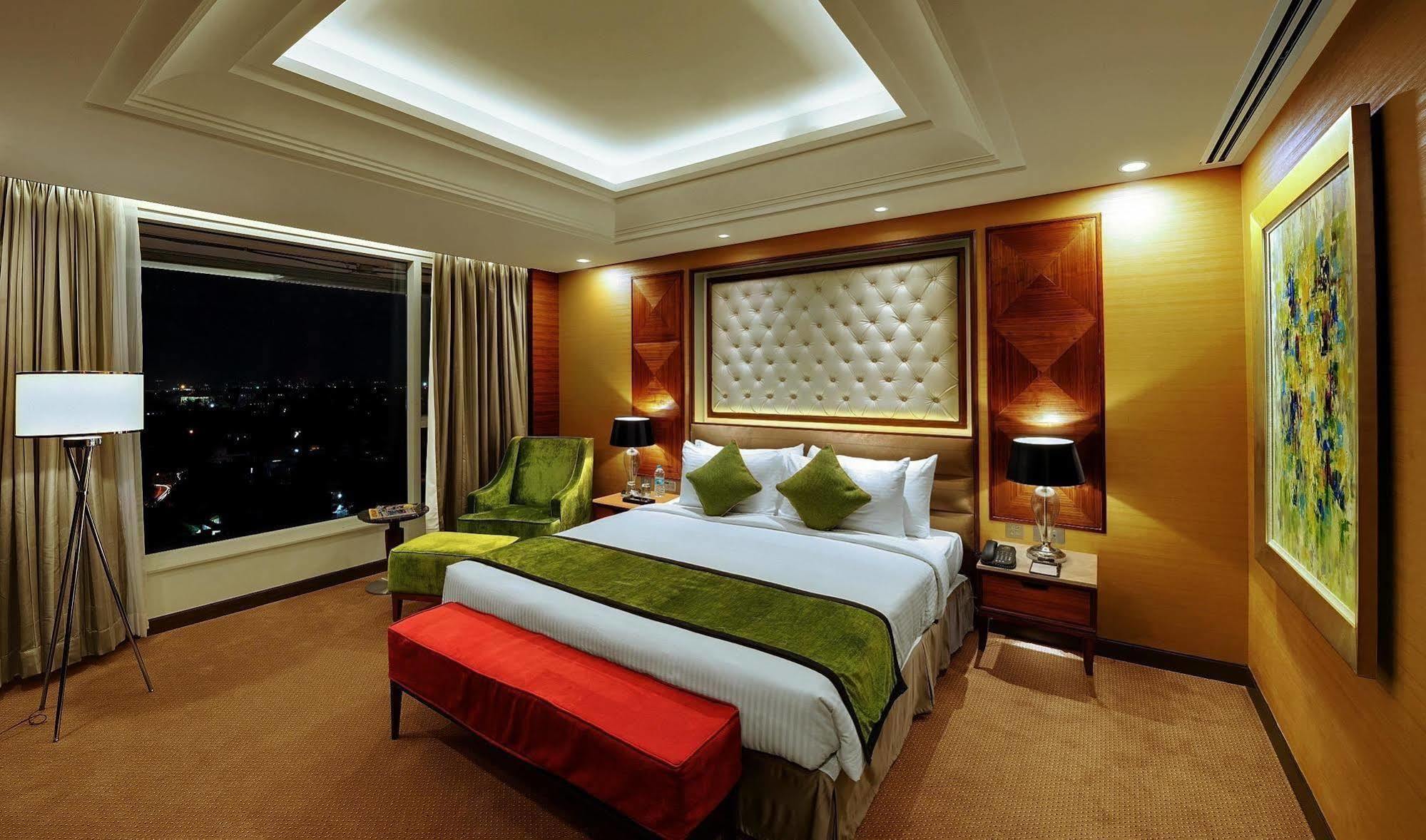 Sayaji Kolhapur Hotell Exteriör bild